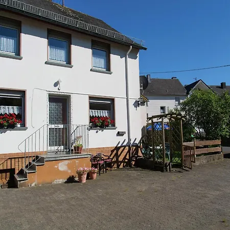 Дом отдыха Group Stay In Ulmen-Furth, Cleaning Included Berenbach